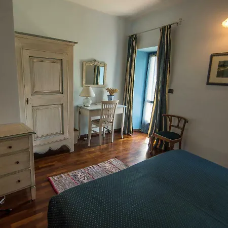 Il Sole Delle Rive Bed & Breakfast Sinio